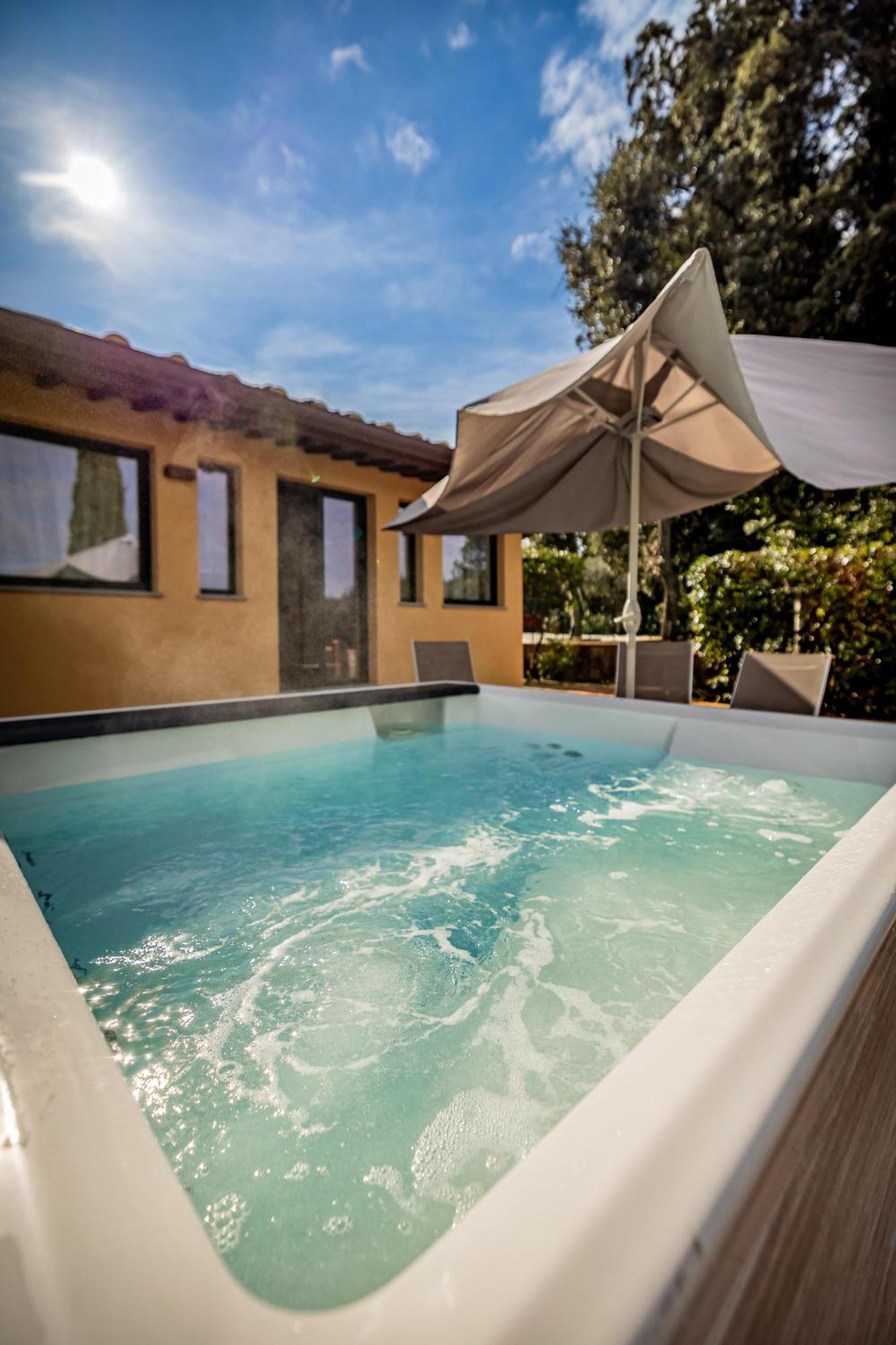 Yid Cozy House In With Jacuzzi Apartment