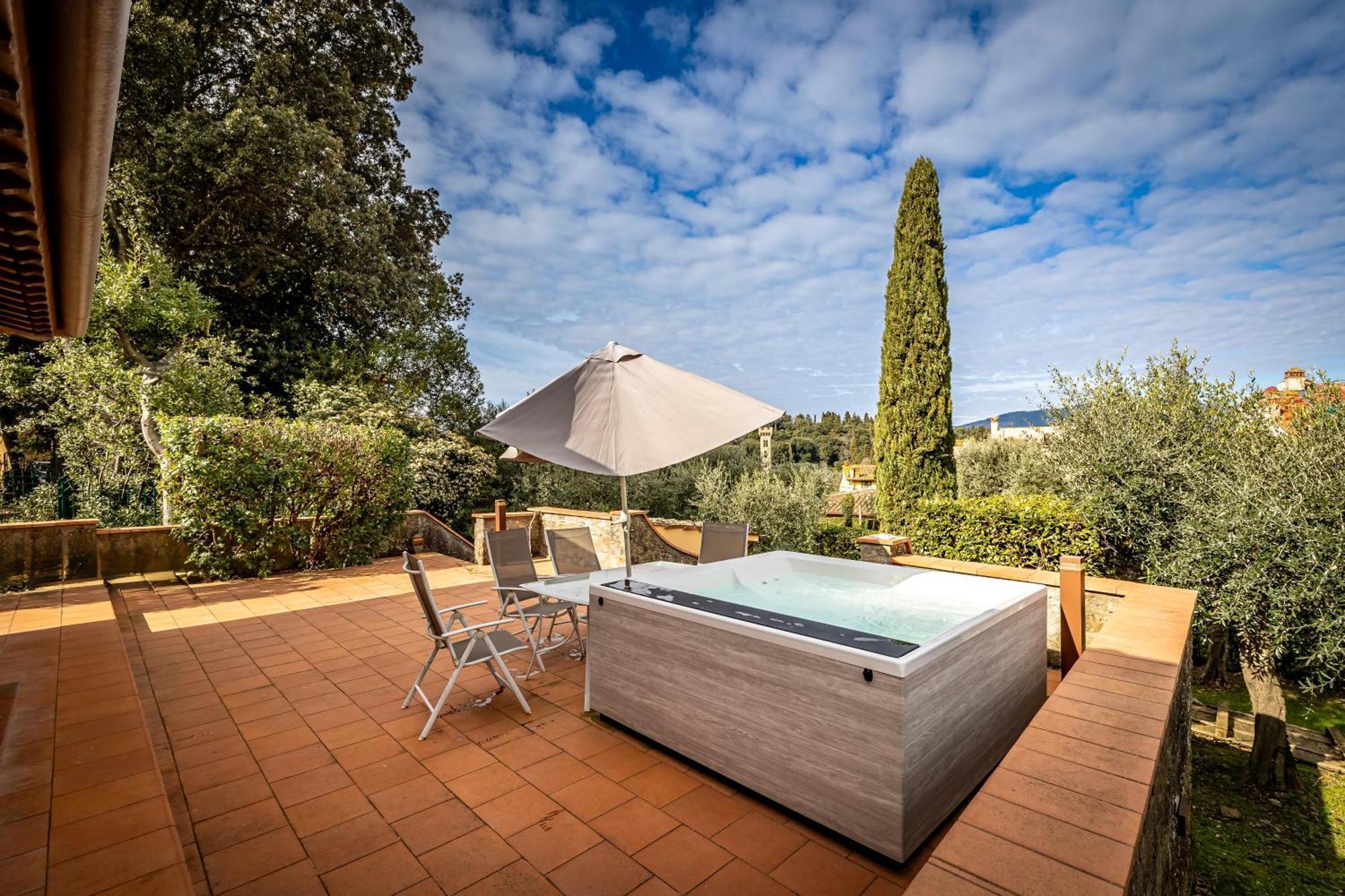 Yid Cozy House In With Jacuzzi